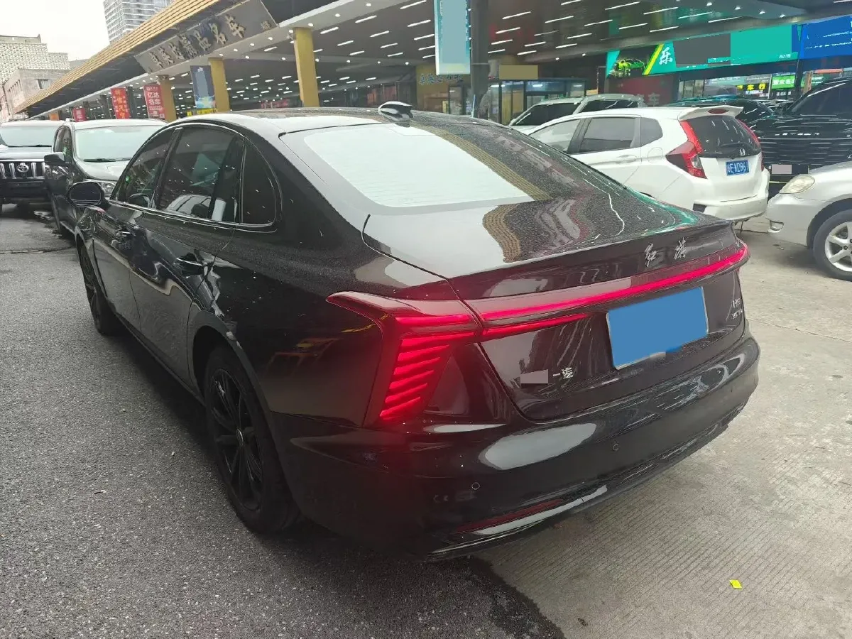 2025 HongQi H5 1.5T 169HP L4 7DCT,autocango,china used car exporter,china ev exporter,chinese used car exporter,chinese used ev exporter