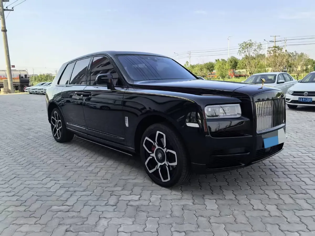 2018 Rolls-Royce Cullinan 6.7T 571HP V12 8AT,autocango,china used car exporter,china ev exporter,chinese used car exporter,chinese used ev exporter