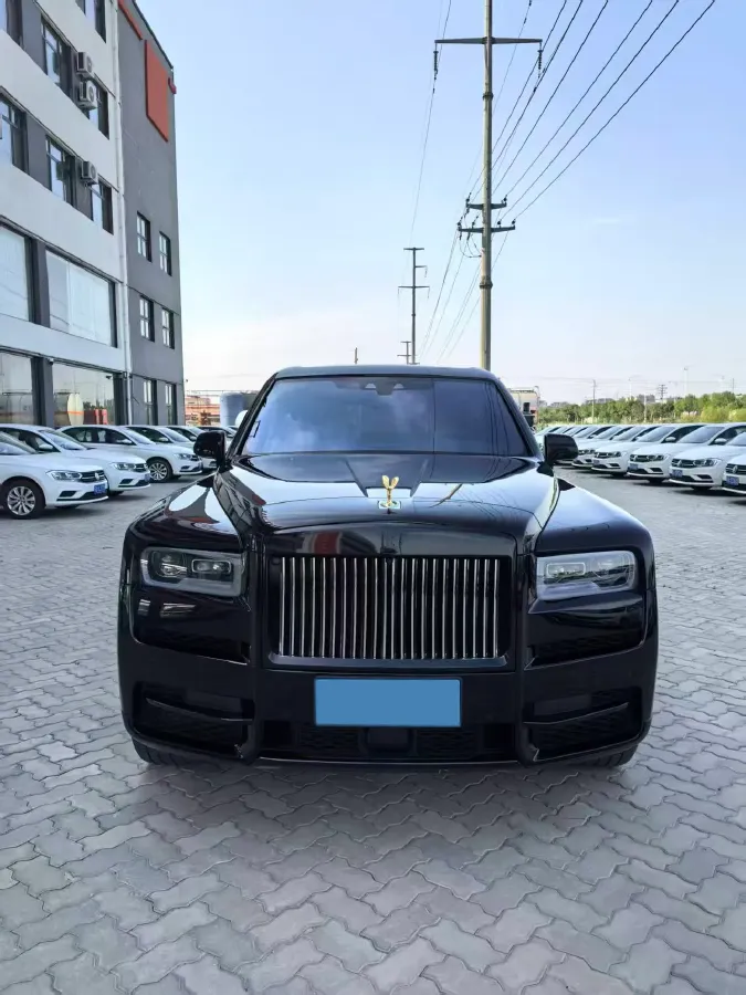 2018 Rolls-Royce Cullinan 6.7T 571HP V12 8AT,autocango,china used car exporter,china ev exporter,chinese used car exporter,chinese used ev exporter