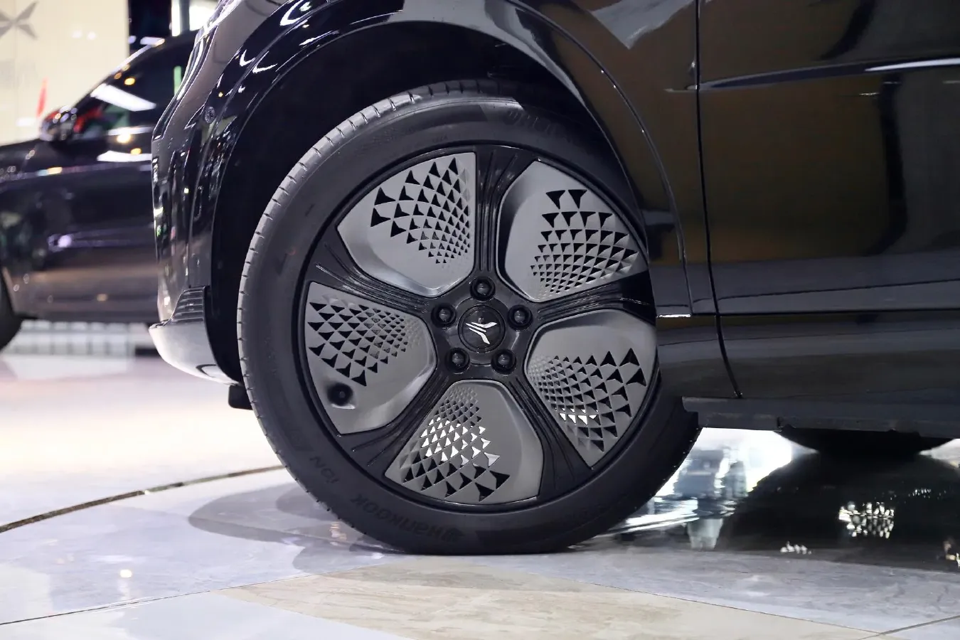 2024 Voyah ZhiYin BEV 79KWH,autocango,china used car exporter,china ev exporter,chinese used car exporter,chinese used ev exporter