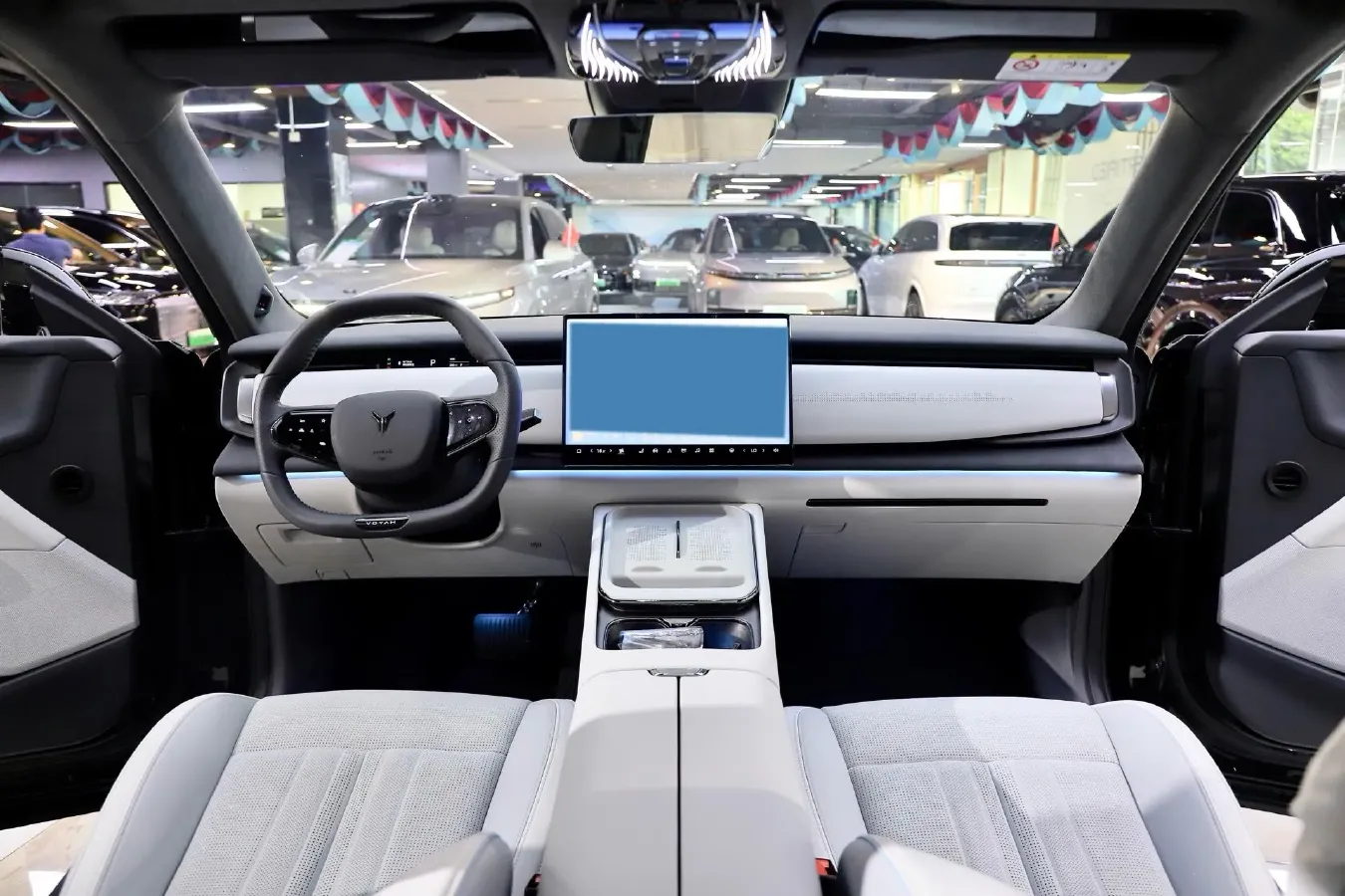 2024 Voyah ZhiYin BEV 79KWH,autocango,china used car exporter,china ev exporter,chinese used car exporter,chinese used ev exporter