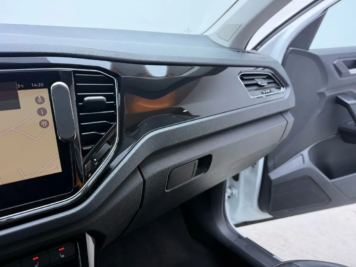 2021 Volkswagen T-Roc 1.4T 150HP L4 7DCT,autocango,china used car exporter,china ev exporter,chinese used car exporter,chinese used ev exporter