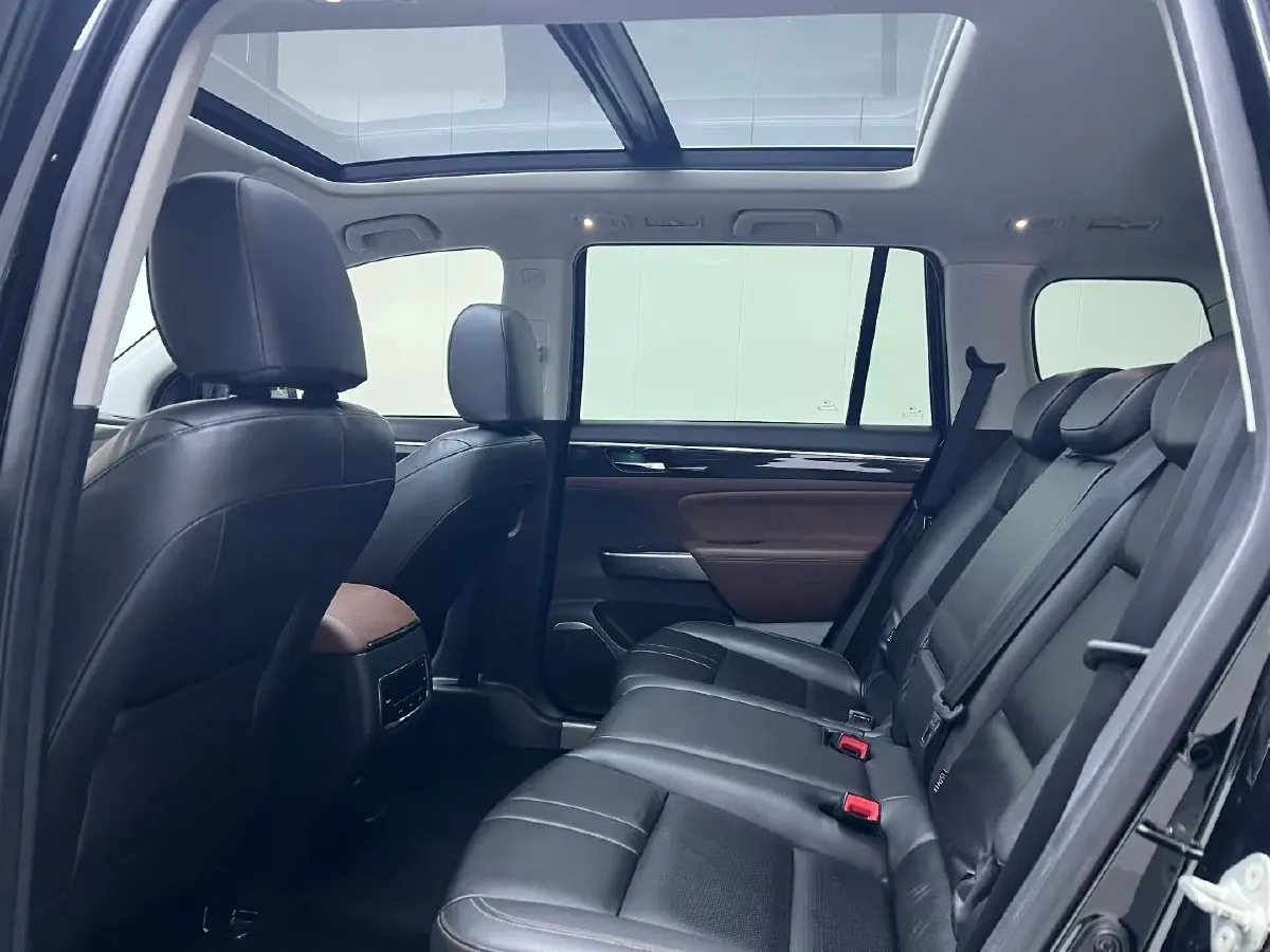 2017 GAC Trumpchi GS8 2.0T 201HP L4 6AT,autocango,china used car exporter,china ev exporter,chinese used car exporter,chinese used ev exporter