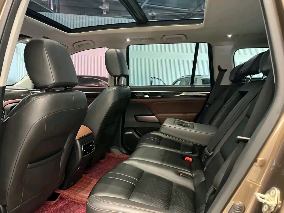 2017 GAC Trumpchi GS8 2.0T 201HP L4 6AT,autocango,china used car exporter,china ev exporter,chinese used car exporter,chinese used ev exporter