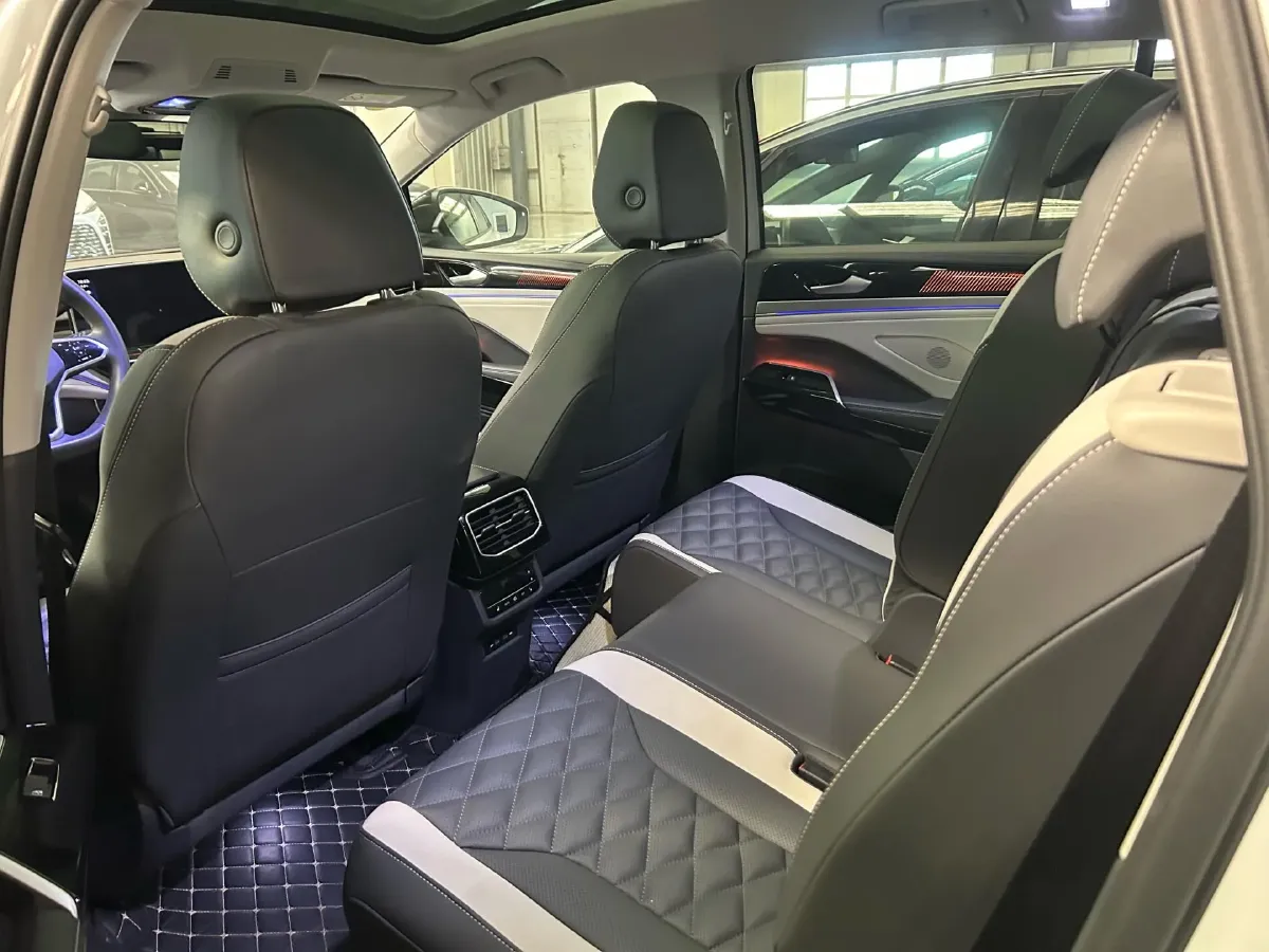 2022 Volkswagen ID.6 Crozz BEV 84.8KWH,autocango,china used car exporter,china ev exporter,chinese used car exporter,chinese used ev exporter