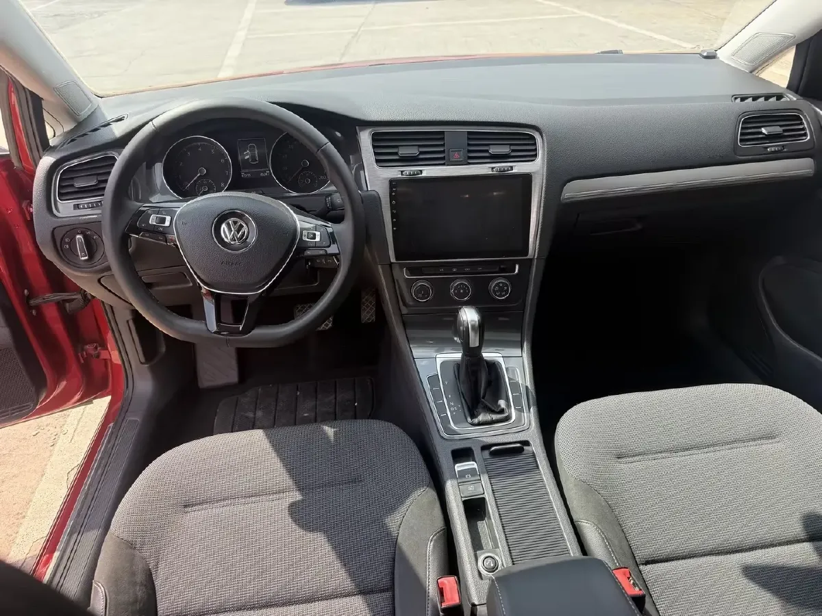 2018 Volkswagen Golf 1.6L 110HP L4 6AT,autocango,china used car exporter,china ev exporter,chinese used car exporter,chinese used ev exporter