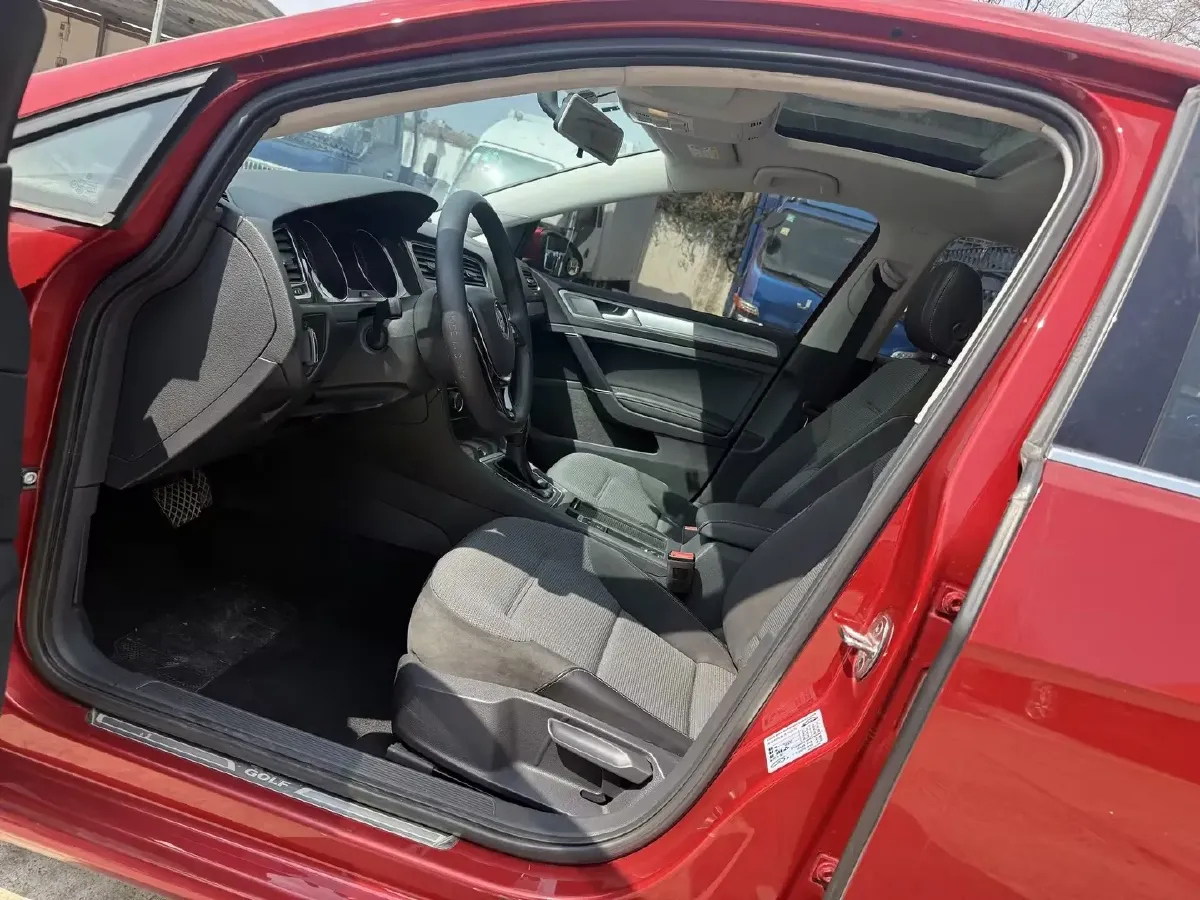 2018 Volkswagen Golf 1.6L 110HP L4 6AT,autocango,china used car exporter,china ev exporter,chinese used car exporter,chinese used ev exporter