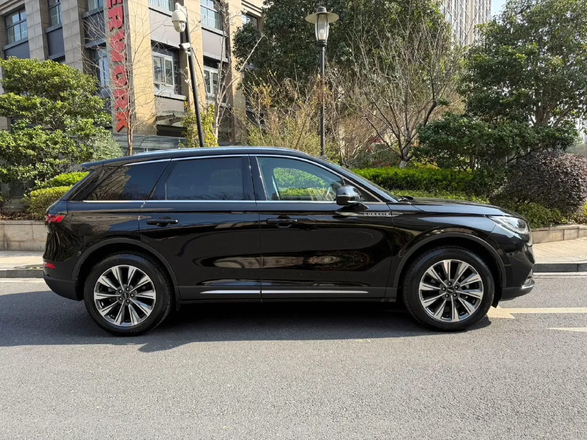 2022 Lincoln Corsair 2.0T 245HP L4 8AT,autocango,china used car exporter,china ev exporter,chinese used car exporter,chinese used ev exporter