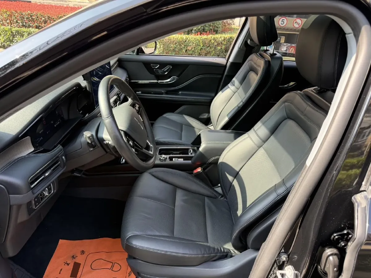 2022 Lincoln Corsair 2.0T 245HP L4 8AT,autocango,china used car exporter,china ev exporter,chinese used car exporter,chinese used ev exporter