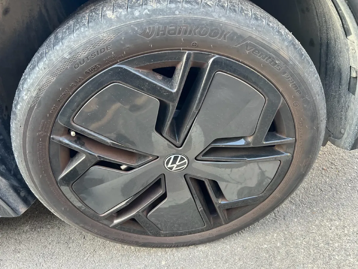 2024 Volkswagen Tiguan L 2.0T 220HP L4 7DCT,autocango,china used car exporter,china ev exporter,chinese used car exporter,chinese used ev exporter