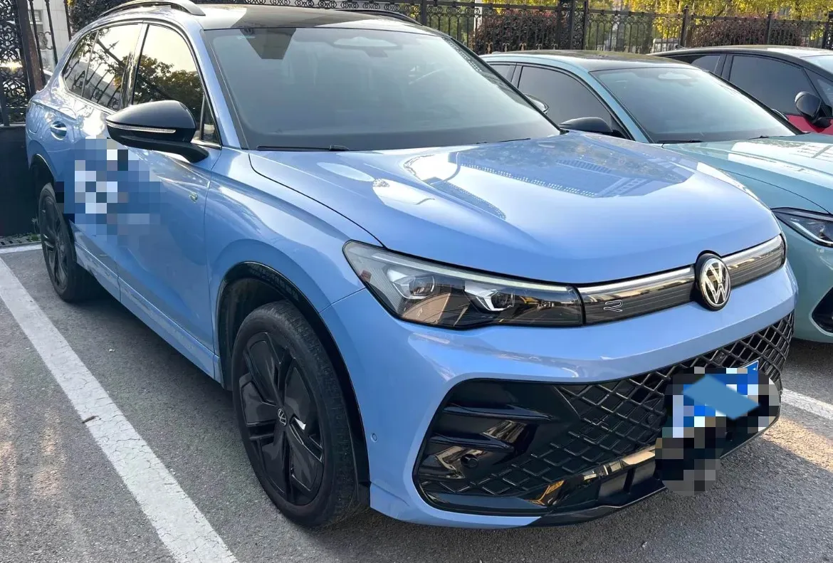 2024 Volkswagen Tiguan L 2.0T 220HP L4 7DCT,autocango,china used car exporter,china ev exporter,chinese used car exporter,chinese used ev exporter