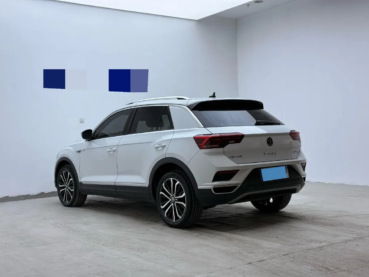 2020 Volkswagen T-Roc 1.2T 116HP L4 5MT,autocango,china used car exporter,china ev exporter,chinese used car exporter,chinese used ev exporter