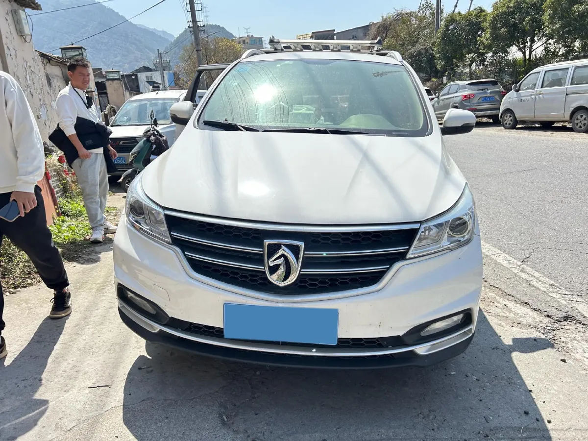 2019 WuLing HongGuang 1.5L 99HP L4 6MT,autocango,china used car exporter,china ev exporter,chinese used car exporter,chinese used ev exporter