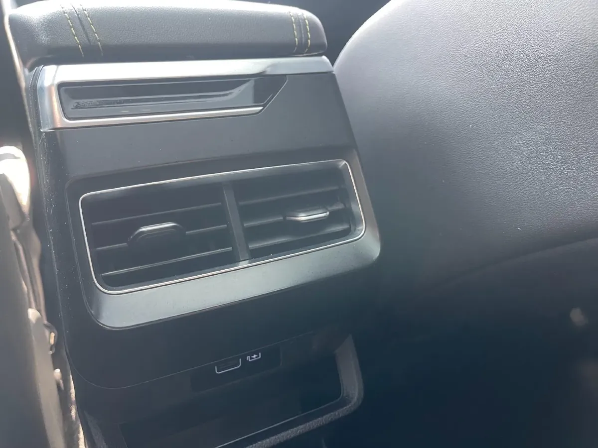 2021 Geely Preface 2.0T 190HP L4 7DCT,autocango,china used car exporter,china ev exporter,chinese used car exporter,chinese used ev exporter