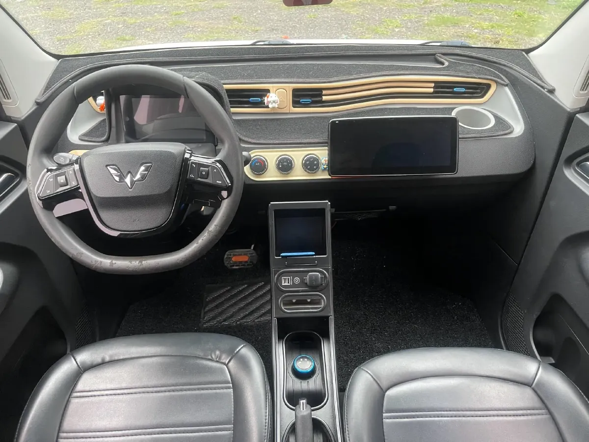 2021 WuLing HongGuang MINI EV BEV 13.9KWH,autocango,china used car exporter,china ev exporter,chinese used car exporter,chinese used ev exporter