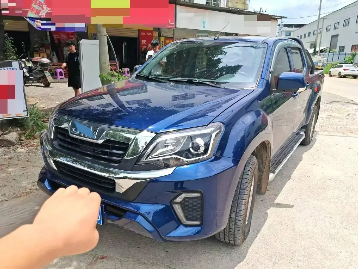 2023 Isuzu RE-MAX Jim 2.5T 143HP L4 6MT,autocango,china used car exporter,china ev exporter,chinese used car exporter,chinese used ev exporter