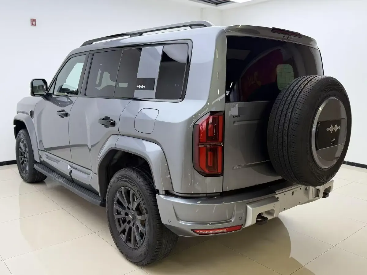 2025 FangChengBao Bao 5 1.5T 194HP L4 E-CVT PHEV 31.8KWH,autocango,china used car exporter,china ev exporter,chinese used car exporter,chinese used ev exporter