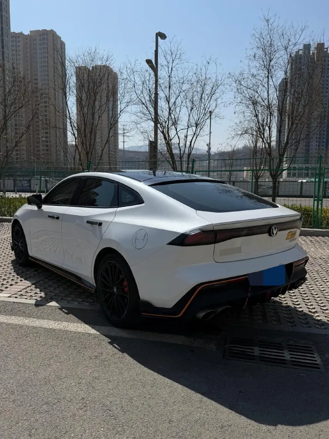 2022 ChangAn UNI-V 1.5T 188HP L4 7DCT,autocango,china used car exporter,china ev exporter,chinese used car exporter,chinese used ev exporter