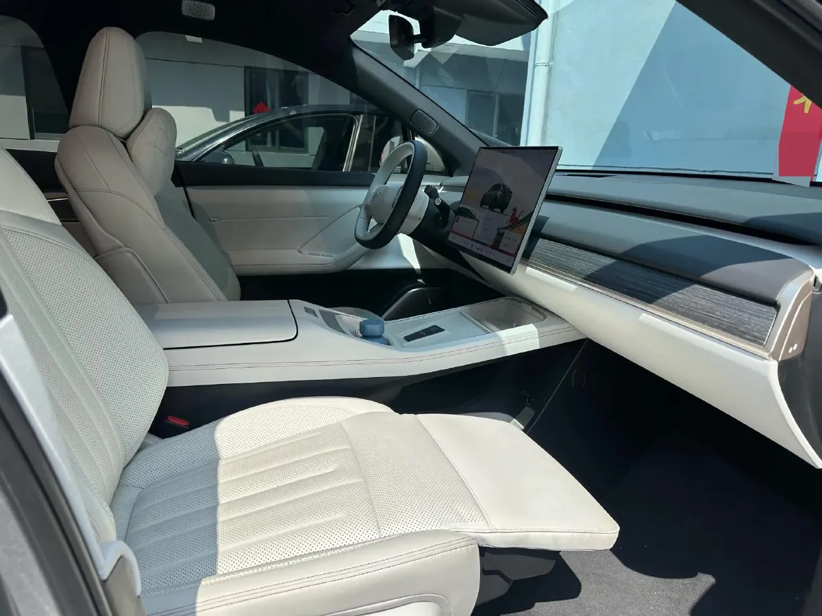 2024 ONVO L60 BEV 60KWH,autocango,china used car exporter,china ev exporter,chinese used car exporter,chinese used ev exporter