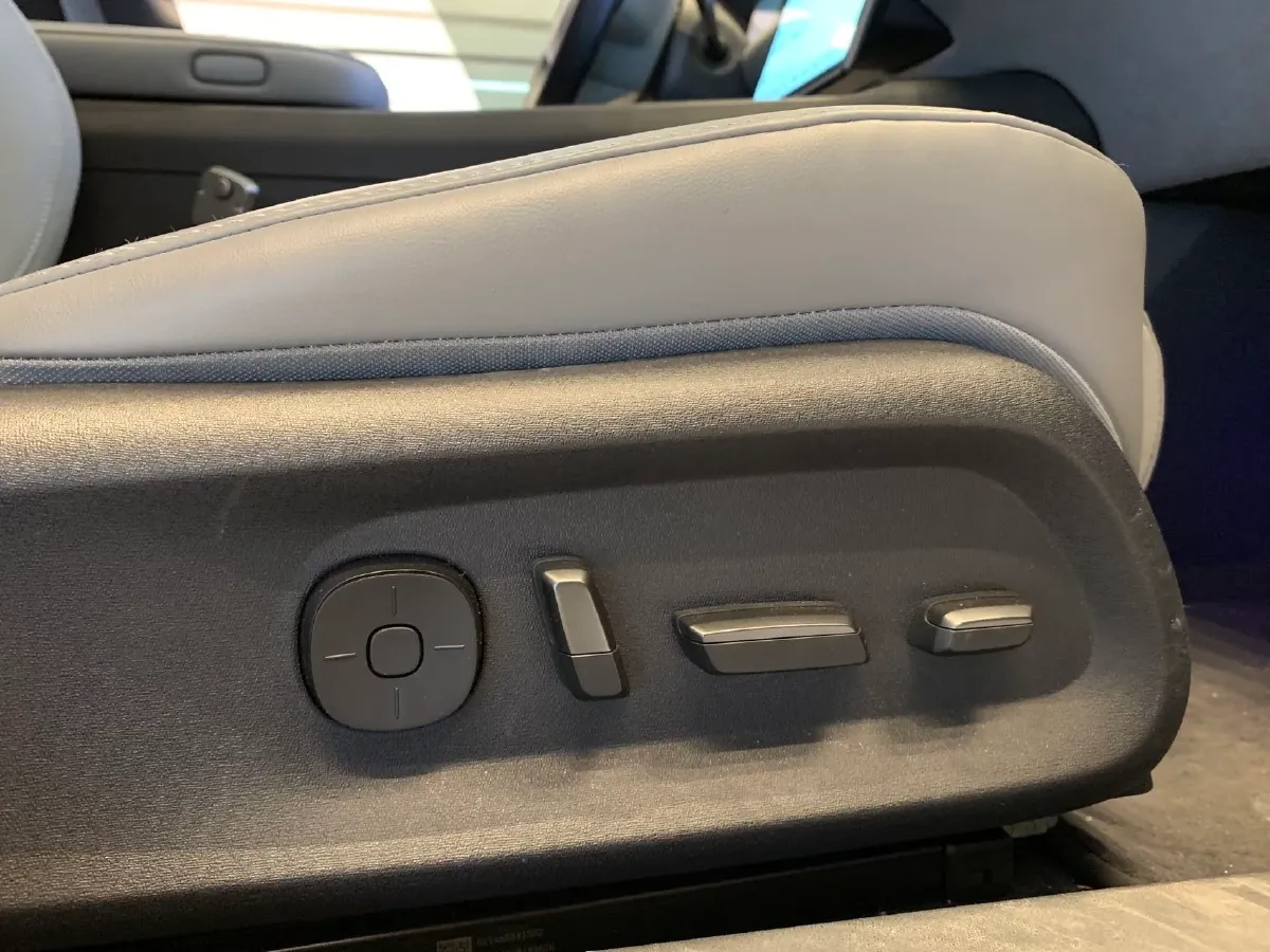 2023 NIO ET5T BEV 75KWH,autocango,china used car exporter,china ev exporter,chinese used car exporter,chinese used ev exporter