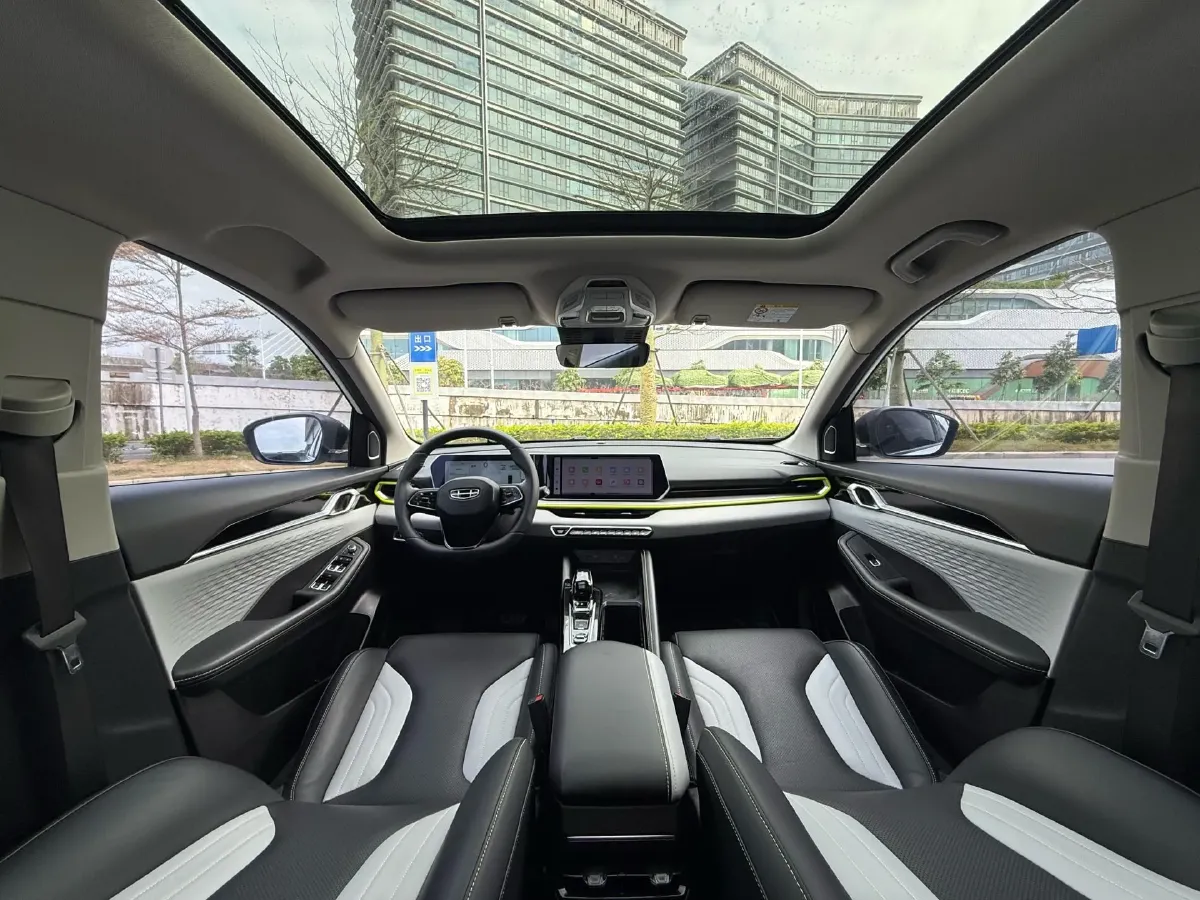 2022 Geely Coolray 1.5T 181HP L4 7DCT,autocango,china used car exporter,china ev exporter,chinese used car exporter,chinese used ev exporter