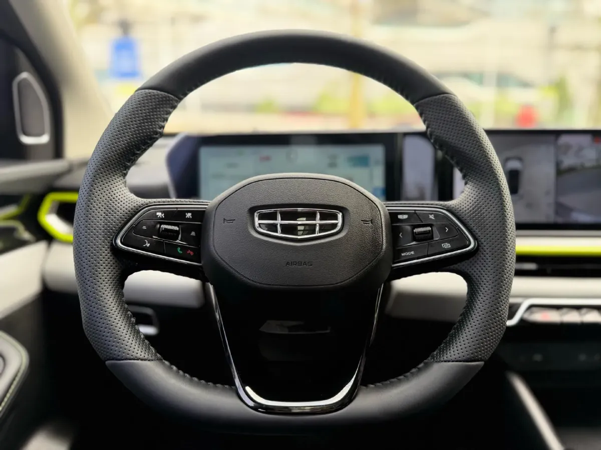 2022 Geely Coolray 1.5T 181HP L4 7DCT,autocango,china used car exporter,china ev exporter,chinese used car exporter,chinese used ev exporter