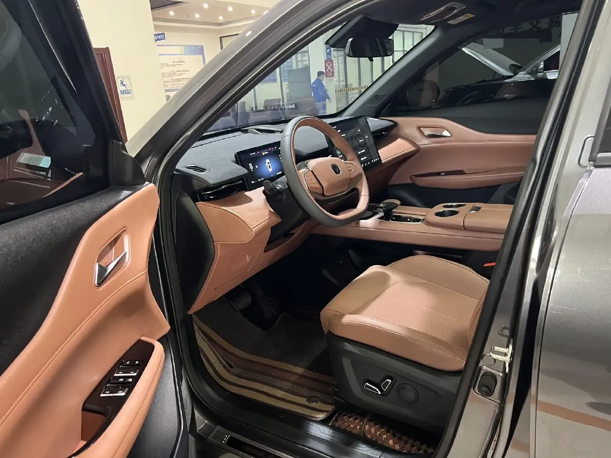 2025 ChangAn UNI-Z 1.5T 188HP L4 7DCT,autocango,china used car exporter,china ev exporter,chinese used car exporter,chinese used ev exporter