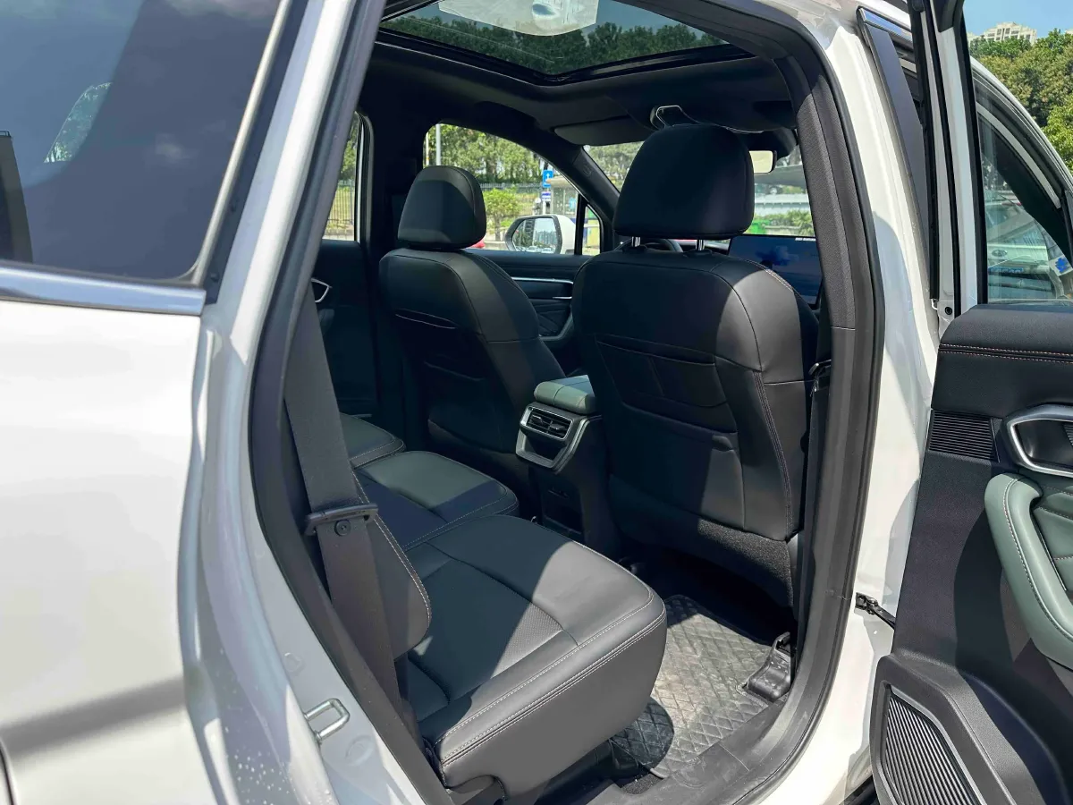 2024 Geely Okavango L 2.0T 218HP L4 7DCT,autocango,china used car exporter,china ev exporter,chinese used car exporter,chinese used ev exporter