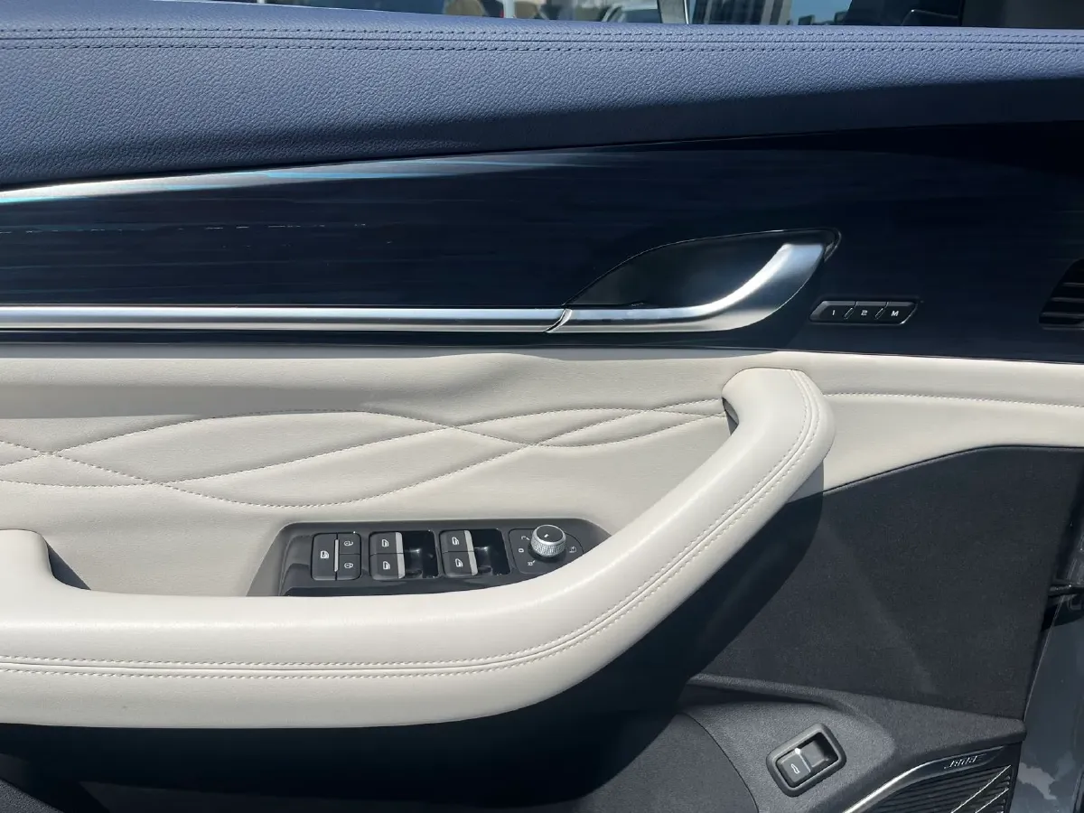 2022 Geely Monjaro 1.5T 150HP L3 3DHT Hybrid,autocango,china used car exporter,china ev exporter,chinese used car exporter,chinese used ev exporter