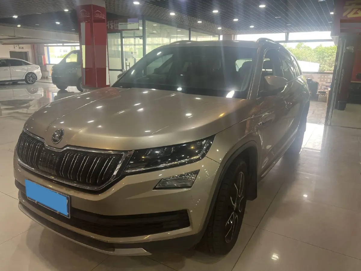 2018 Skoda Kodiak 2.0T 186HP L4 7DCT,autocango,china used car exporter,china ev exporter,chinese used car exporter,chinese used ev exporter