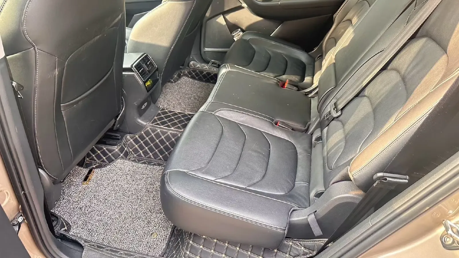 2018 Skoda Kodiak 2.0T 186HP L4 7DCT,autocango,china used car exporter,china ev exporter,chinese used car exporter,chinese used ev exporter