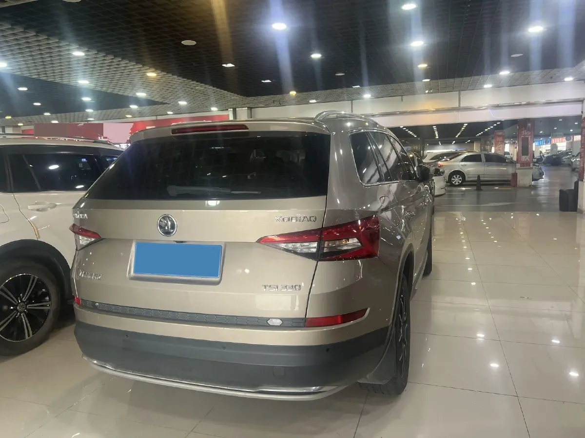 2018 Skoda Kodiak 2.0T 186HP L4 7DCT,autocango,china used car exporter,china ev exporter,chinese used car exporter,chinese used ev exporter