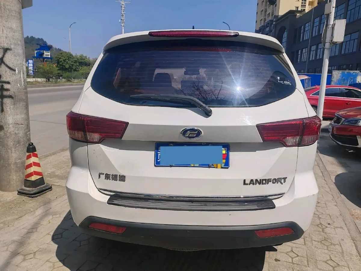 2017 JMC YuHu 7 2.4T 140HP L4 6MT,autocango,china used car exporter,china ev exporter,chinese used car exporter,chinese used ev exporter