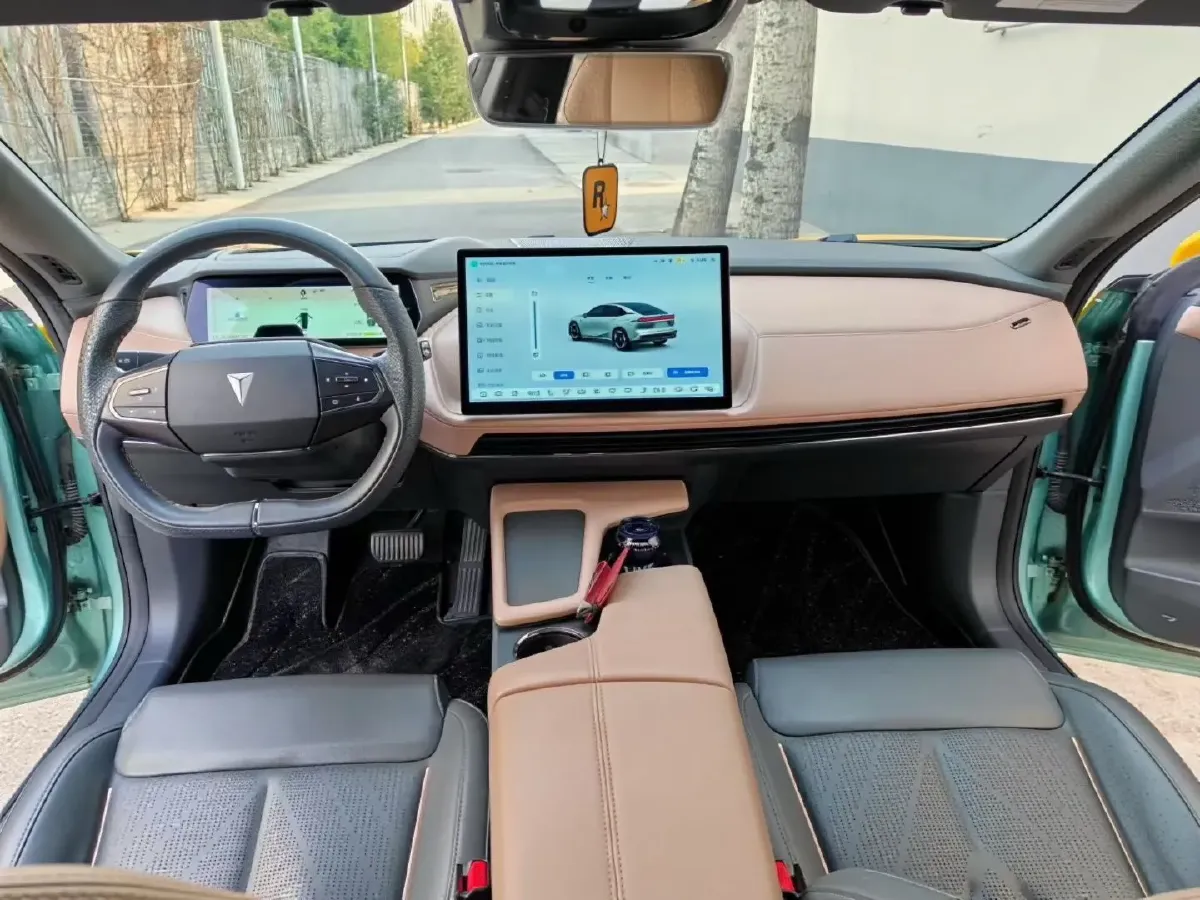 2022 DongFeng Forthing LingZhi EV BEV 68.4KWH,autocango,china used car exporter,china ev exporter,chinese used car exporter,chinese used ev exporter