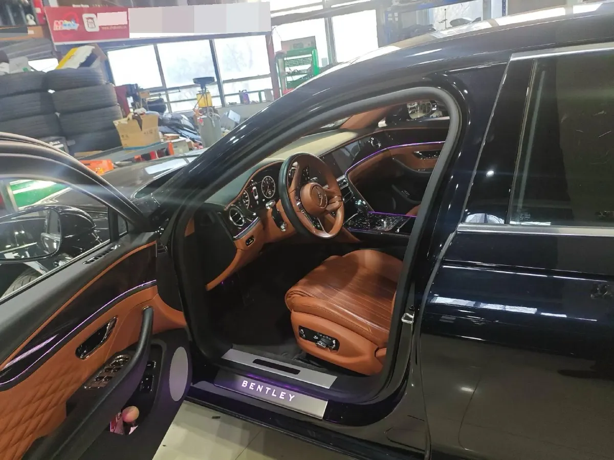 2021 Bentley Flying Spur 4.0T 550HP V8 8DCT,autocango,china used car exporter,china ev exporter,chinese used car exporter,chinese used ev exporter