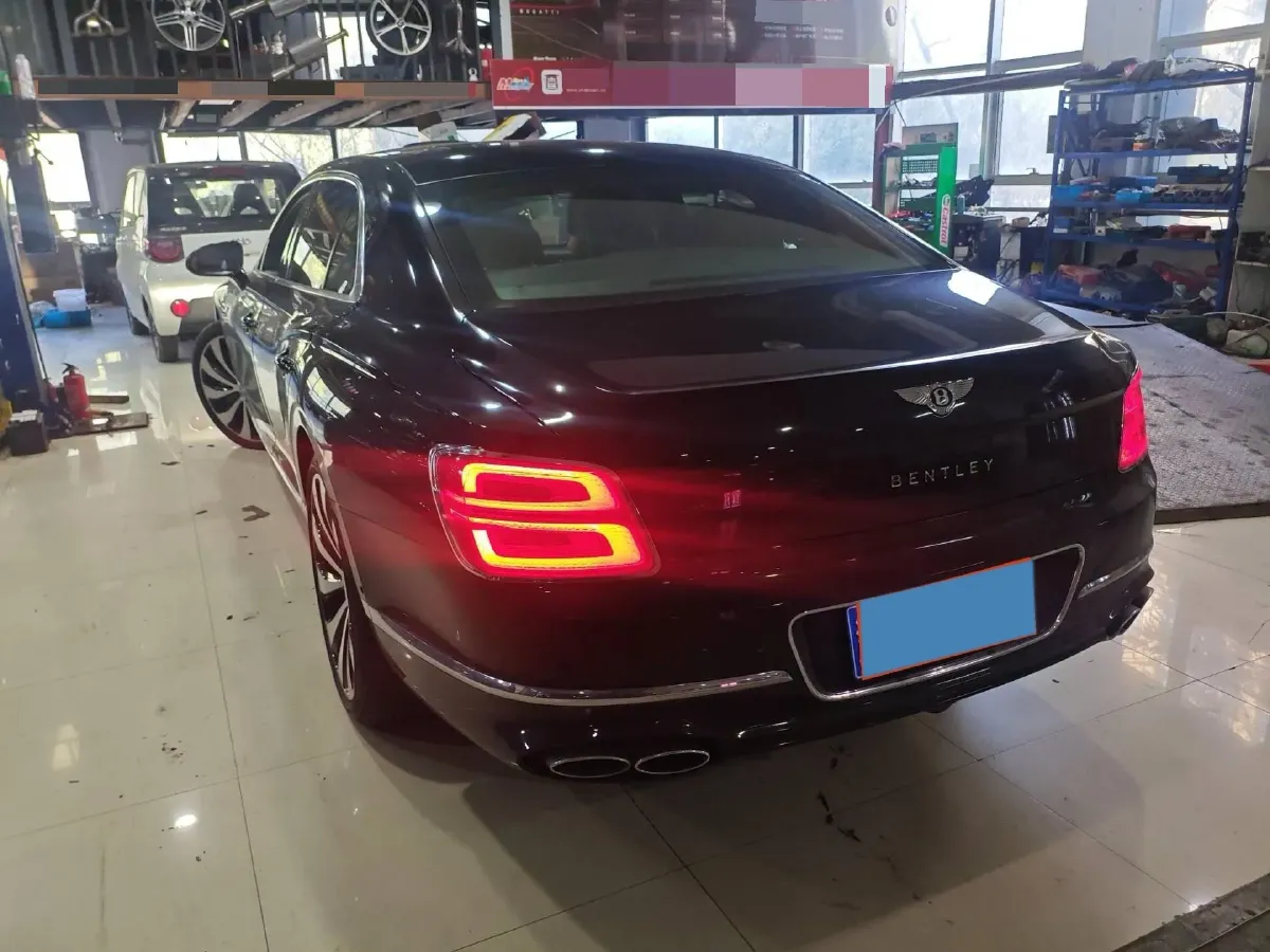 2021 Bentley Flying Spur 4.0T 550HP V8 8DCT,autocango,china used car exporter,china ev exporter,chinese used car exporter,chinese used ev exporter