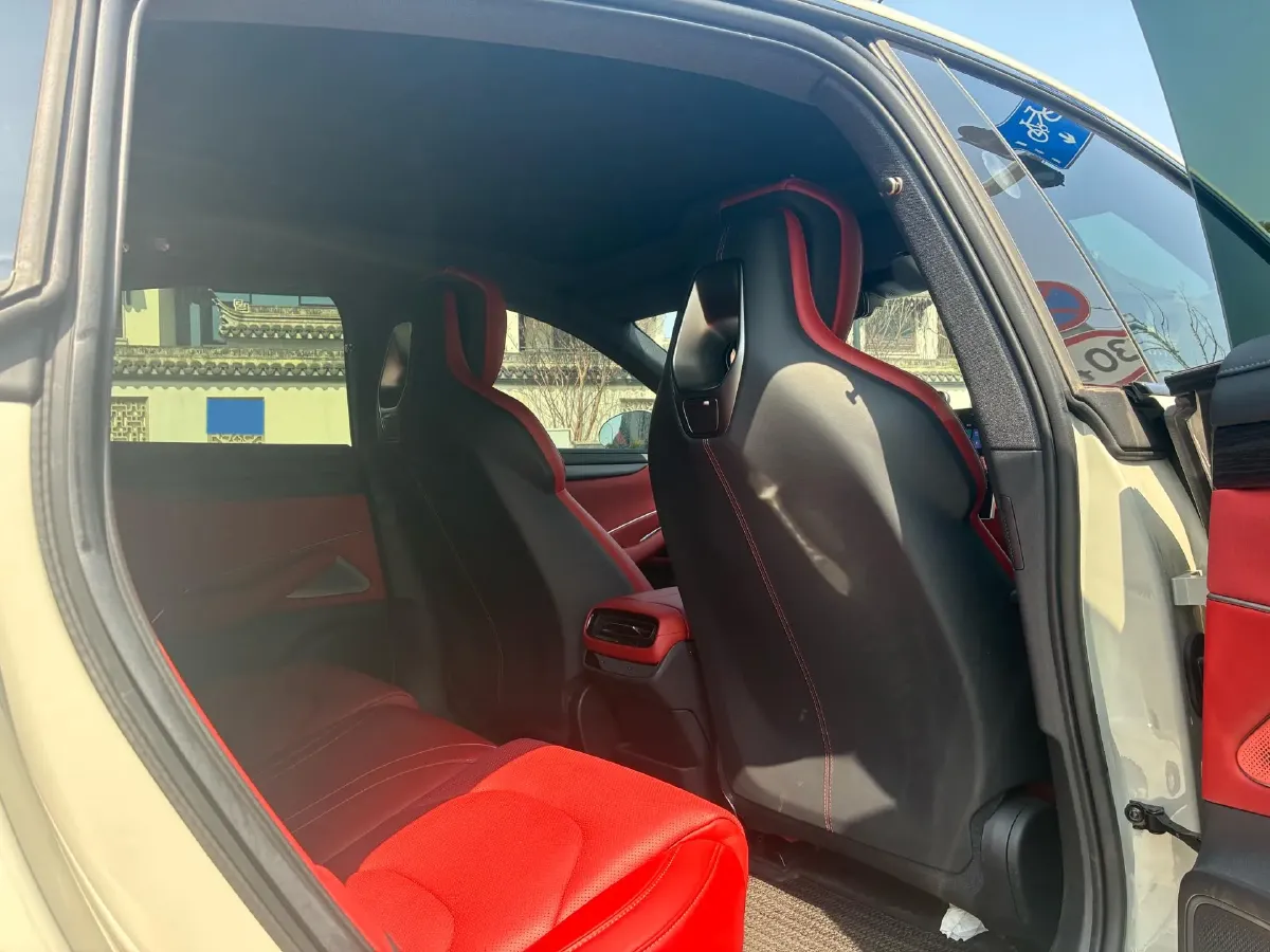 2024 MI SU7 BEV 73.6KWH,autocango,china used car exporter,china ev exporter,chinese used car exporter,chinese used ev exporter