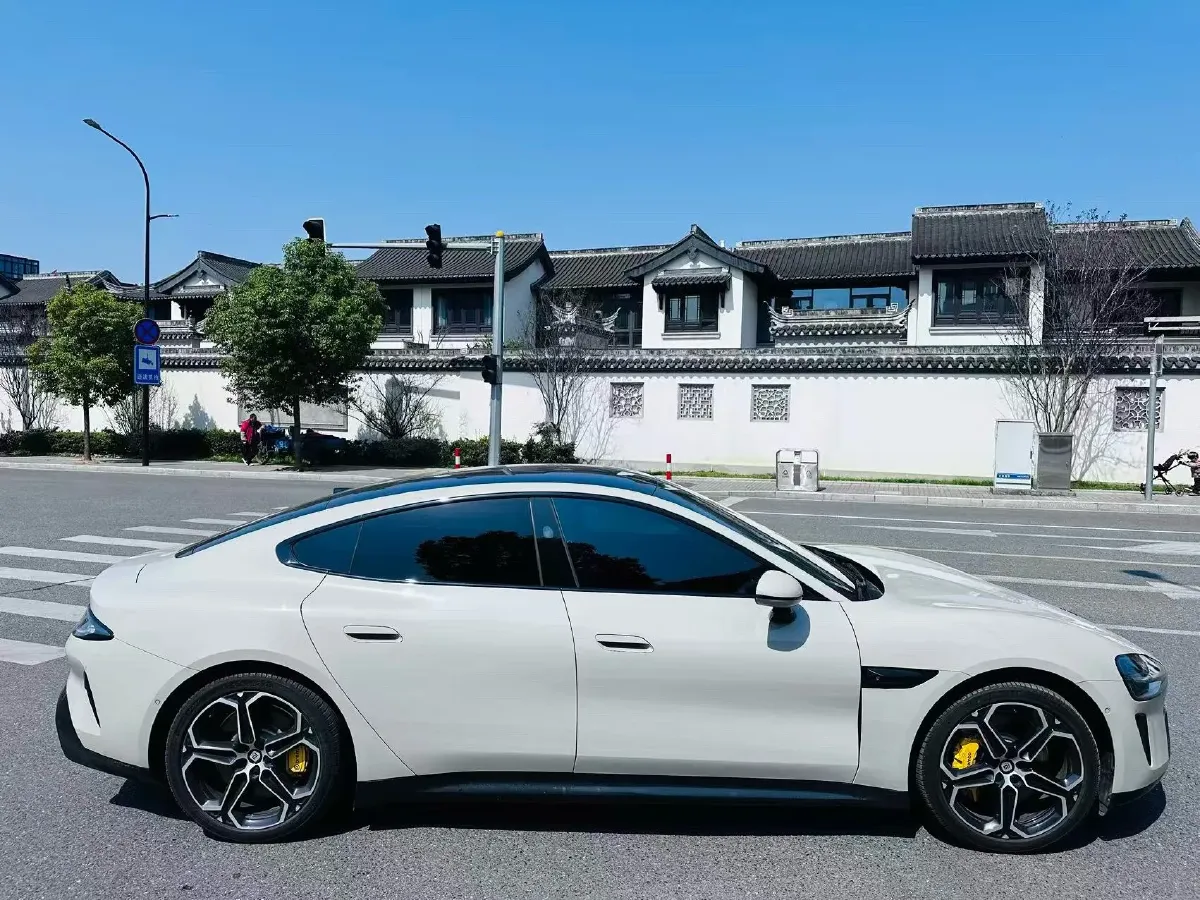 2024 MI SU7 BEV 73.6KWH,autocango,china used car exporter,china ev exporter,chinese used car exporter,chinese used ev exporter