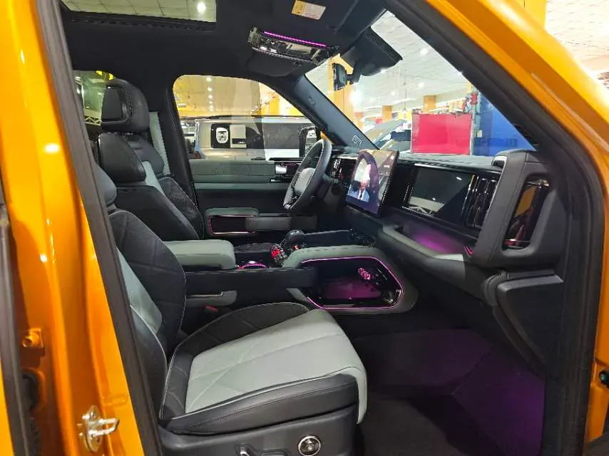 2023 FangChengBao Bao 5 1.5T 194HP L4 E-CVT PHEV 31.8KWH,autocango,china used car exporter,china ev exporter,chinese used car exporter,chinese used ev exporter