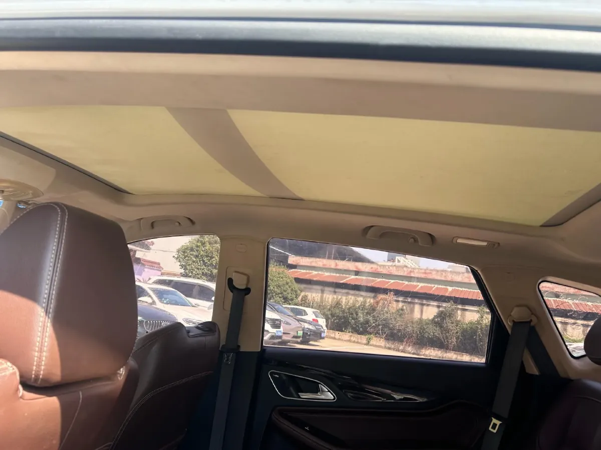 2017 BaoJun 560 1.5T 150HP L4 6DCT,autocango,china used car exporter,china ev exporter,chinese used car exporter,chinese used ev exporter