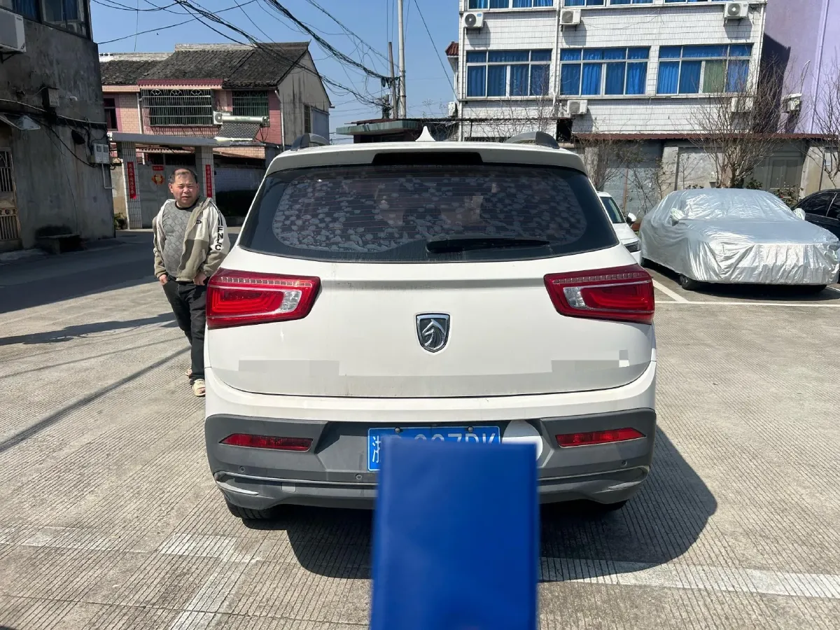 2017 BaoJun 560 1.5T 150HP L4 6DCT,autocango,china used car exporter,china ev exporter,chinese used car exporter,chinese used ev exporter