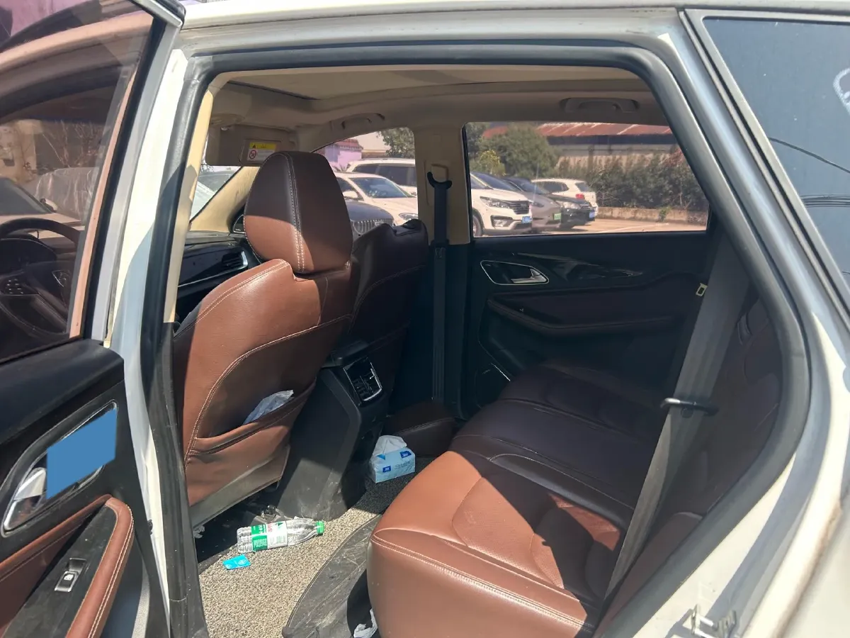 2017 BaoJun 560 1.5T 150HP L4 6DCT,autocango,china used car exporter,china ev exporter,chinese used car exporter,chinese used ev exporter