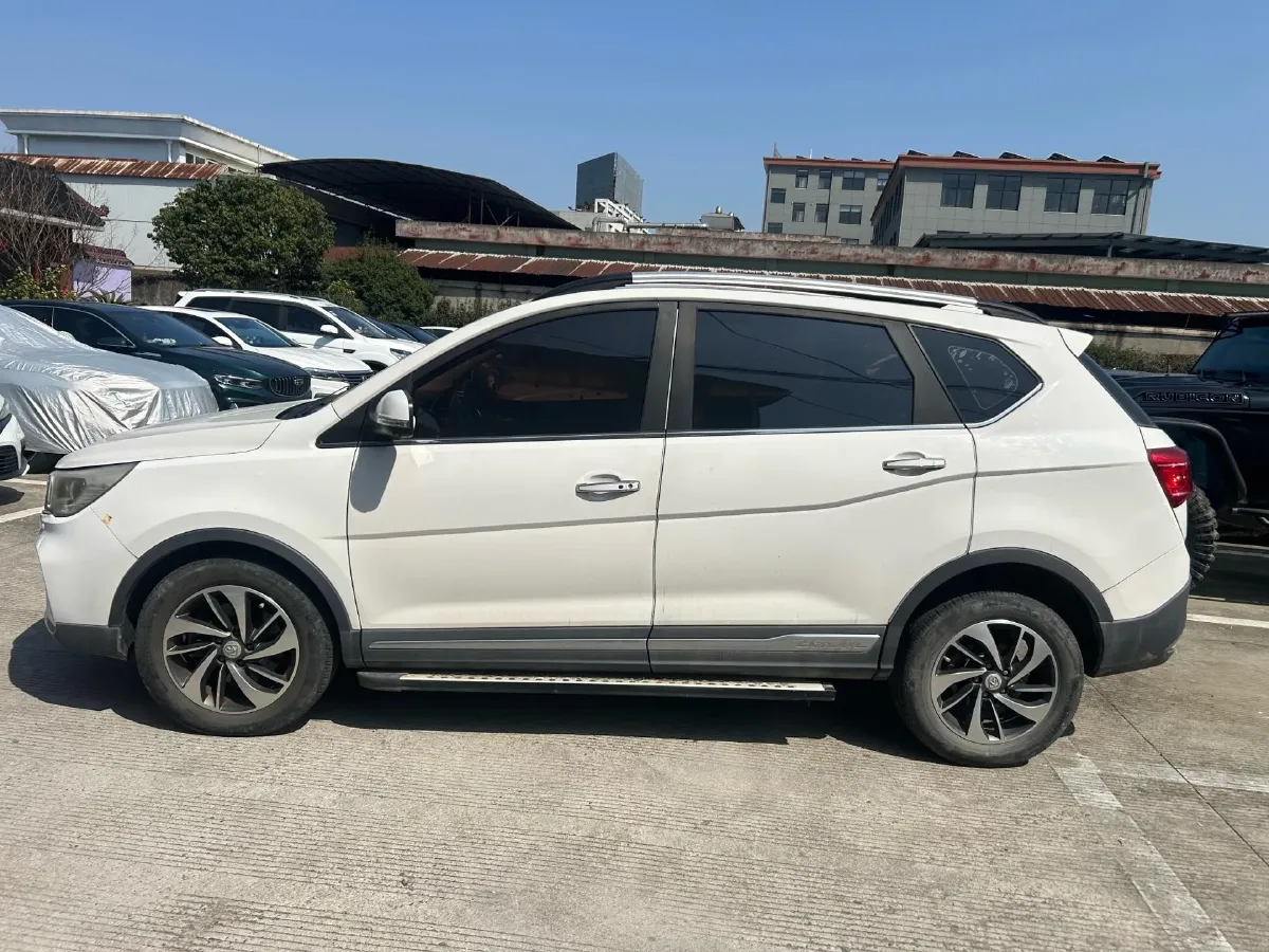 2017 BaoJun 560 1.5T 150HP L4 6DCT,autocango,china used car exporter,china ev exporter,chinese used car exporter,chinese used ev exporter