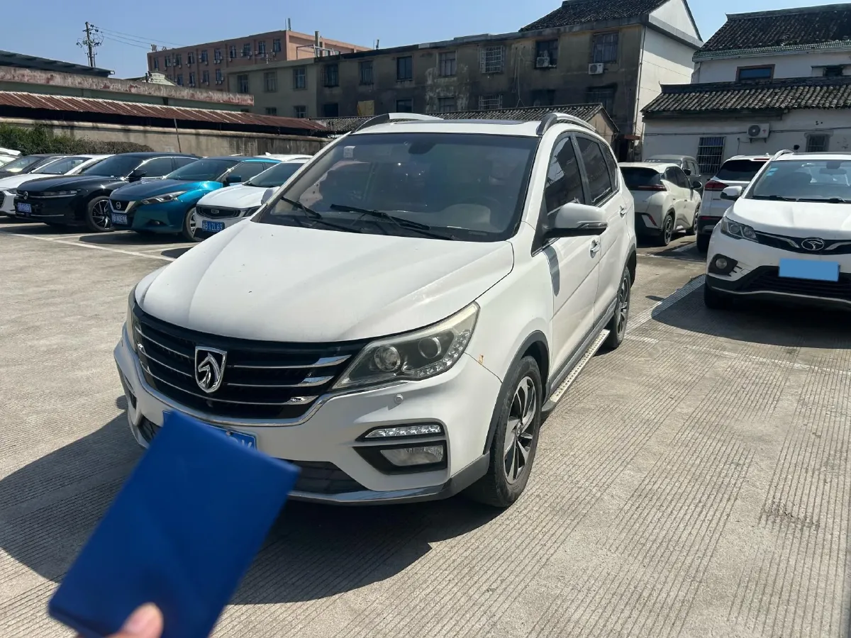 2017 BaoJun 560 1.5T 150HP L4 6DCT,autocango,china used car exporter,china ev exporter,chinese used car exporter,chinese used ev exporter