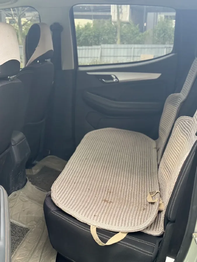 2022 Isuzu RE-MAX Jim 2.8T 120HP L4 5MT,autocango,china used car exporter,china ev exporter,chinese used car exporter,chinese used ev exporter