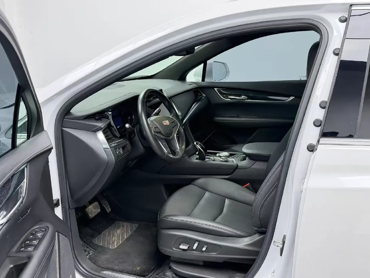 2022 Cadillac XT5 2.0T 237HP L4 9AT,autocango,china used car exporter,china ev exporter,chinese used car exporter,chinese used ev exporter