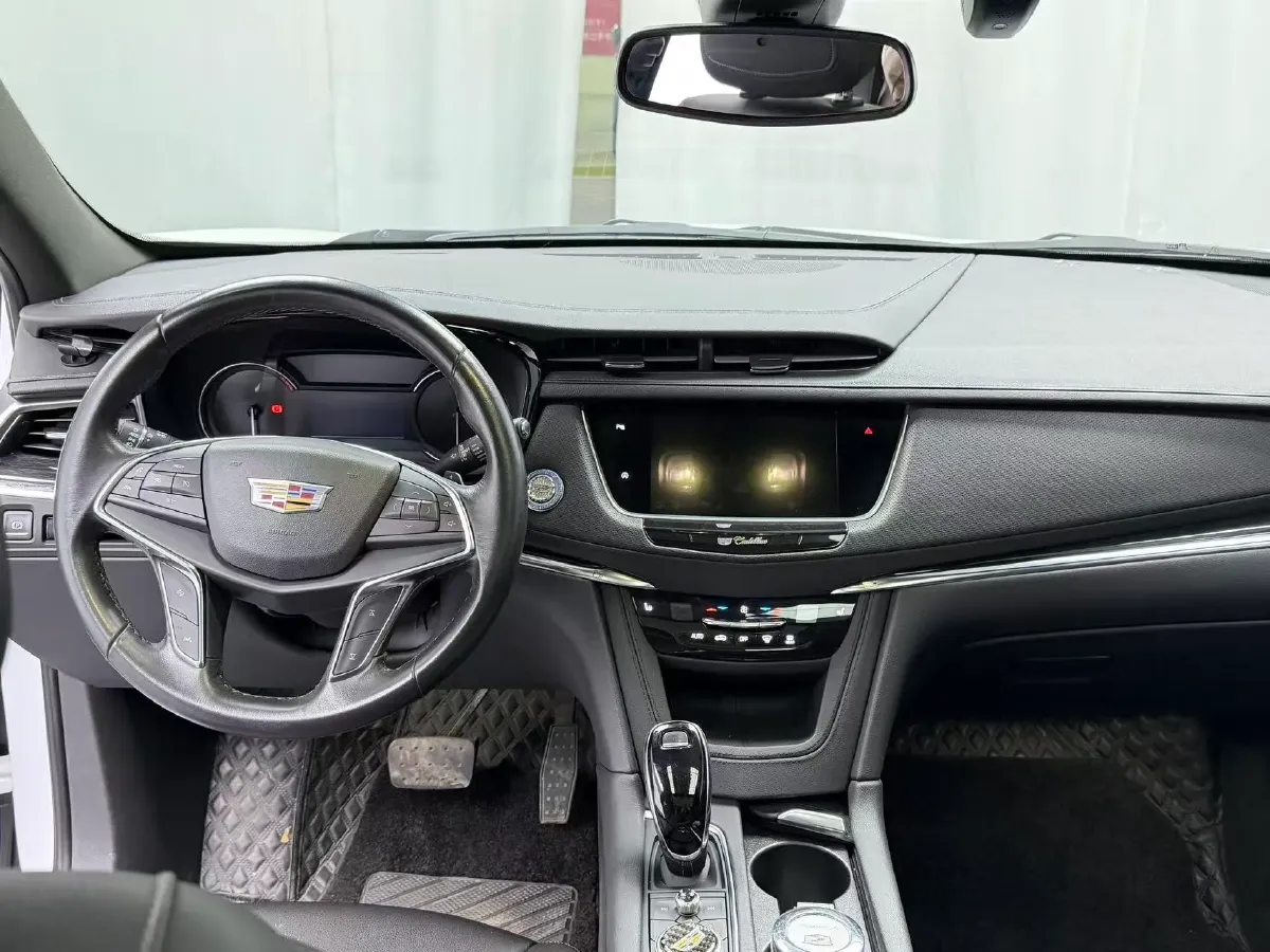 2022 Cadillac XT5 2.0T 237HP L4 9AT,autocango,china used car exporter,china ev exporter,chinese used car exporter,chinese used ev exporter