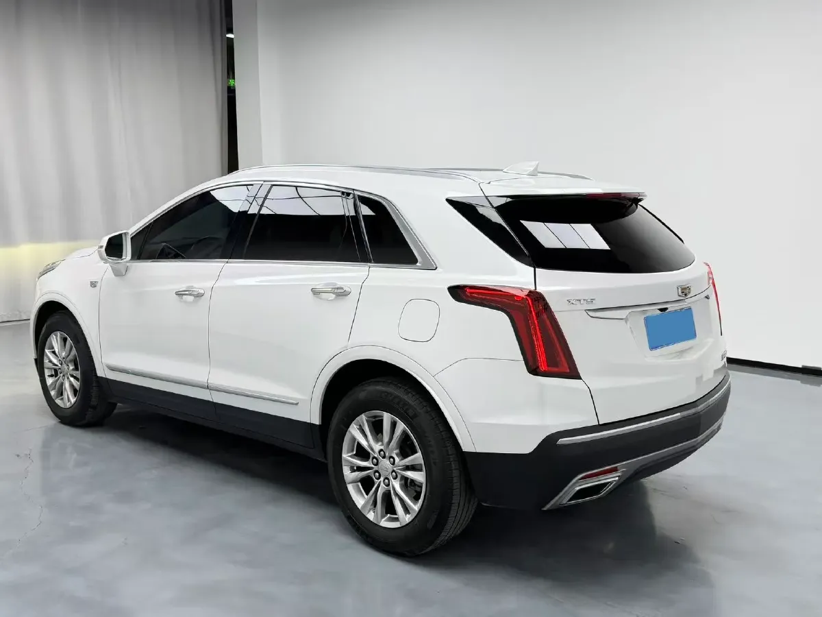 2022 Cadillac XT5 2.0T 237HP L4 9AT,autocango,china used car exporter,china ev exporter,chinese used car exporter,chinese used ev exporter