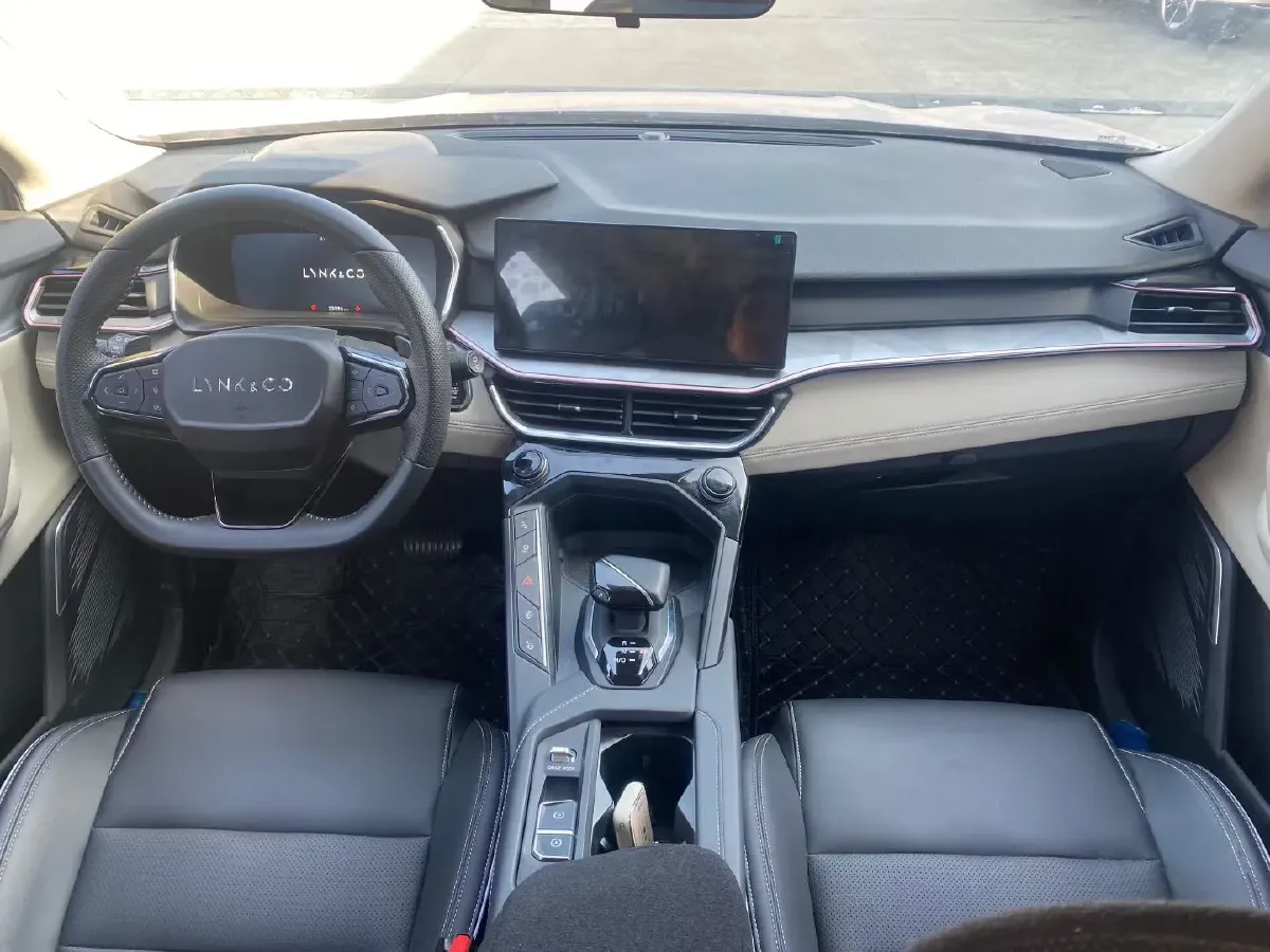 2023 LYNK&CO 06 1.5T 181HP L4 7DCT,autocango,china used car exporter,china ev exporter,chinese used car exporter,chinese used ev exporter