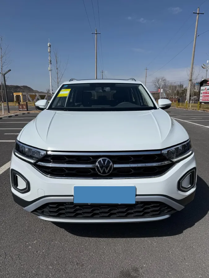 2025 Volkswagen T-Roc 1.4T 150HP L4 7DCT,autocango,china used car exporter,china ev exporter,chinese used car exporter,chinese used ev exporter